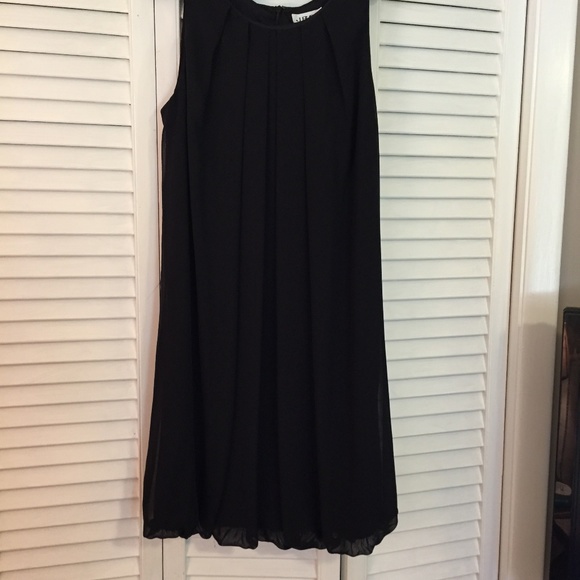 Sleeveless chiffon lined black dressy dress - Picture 2 of 8
